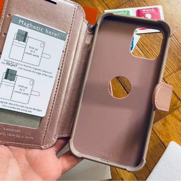 VANAVAGY iPhone 12/12 Pro Magnetic Wallet Case - Picture 7 of 7